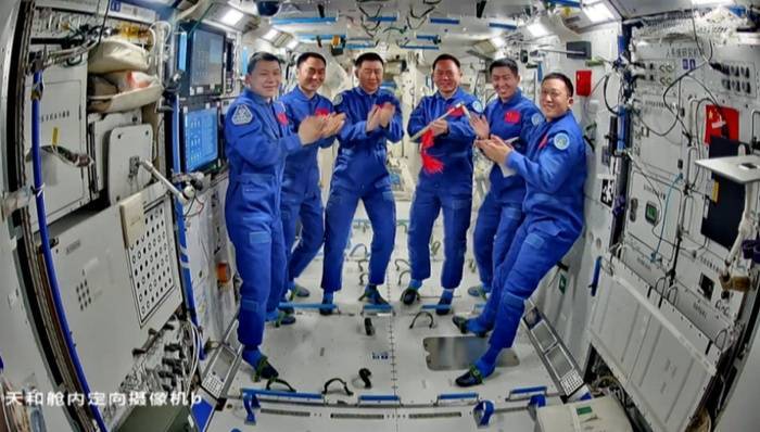 神舟二十号航天员返回任务正有序推进<strong></p>
<p>南极电商股票</strong>，空间站组合体状态正常