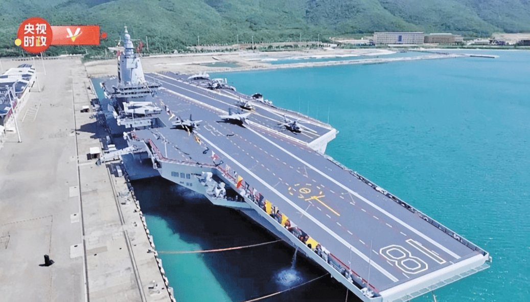 福建舰上班后<strong></p>
<p>美国股票</strong>,中国空军也不藏了!轰隆一声巨响,歼20旁多了架新战机