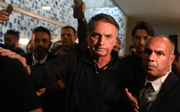 4：0全票否决<strong></p>
<p>美国股票</strong>，27年刑期！总统政变罪坐实，特朗普出面求情也没用，巴西政坛迎来大变动？