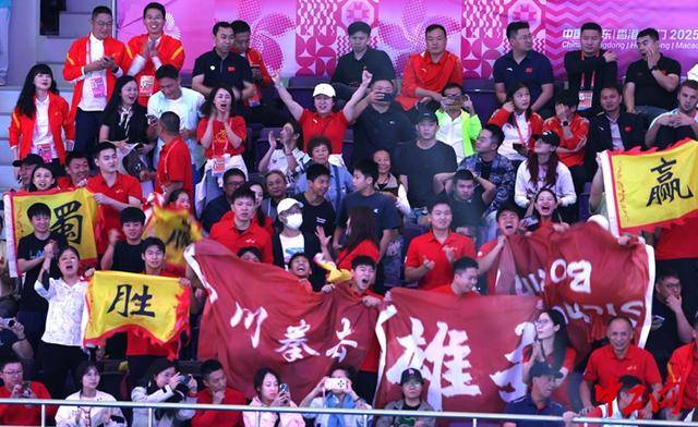 全运会拳击男子80公斤级决赛<strong></p>
<p>美国股票</strong>,王小保夺冠!