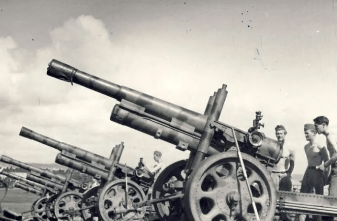 仅一千万人的北欧小国<strong></p>
<p>美国股票</strong>,二战坚持中立,至今让对手不敢入侵