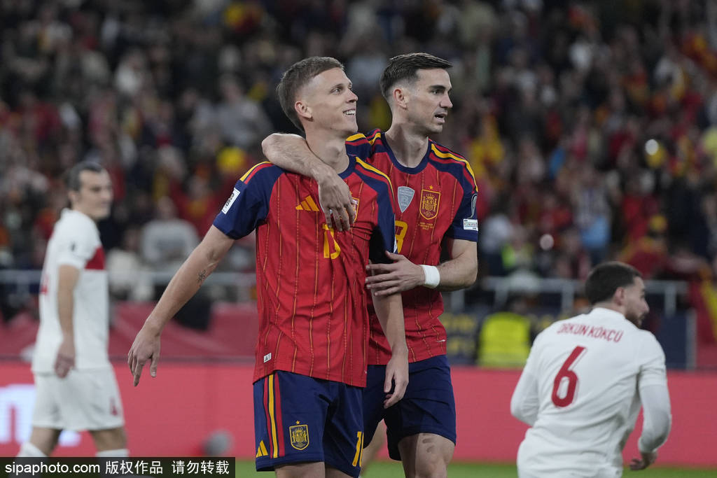 直通世界杯<strong></p>
<p>中恒电气股票</strong>!世预赛-奥尔莫破门 西班牙2-2土耳其