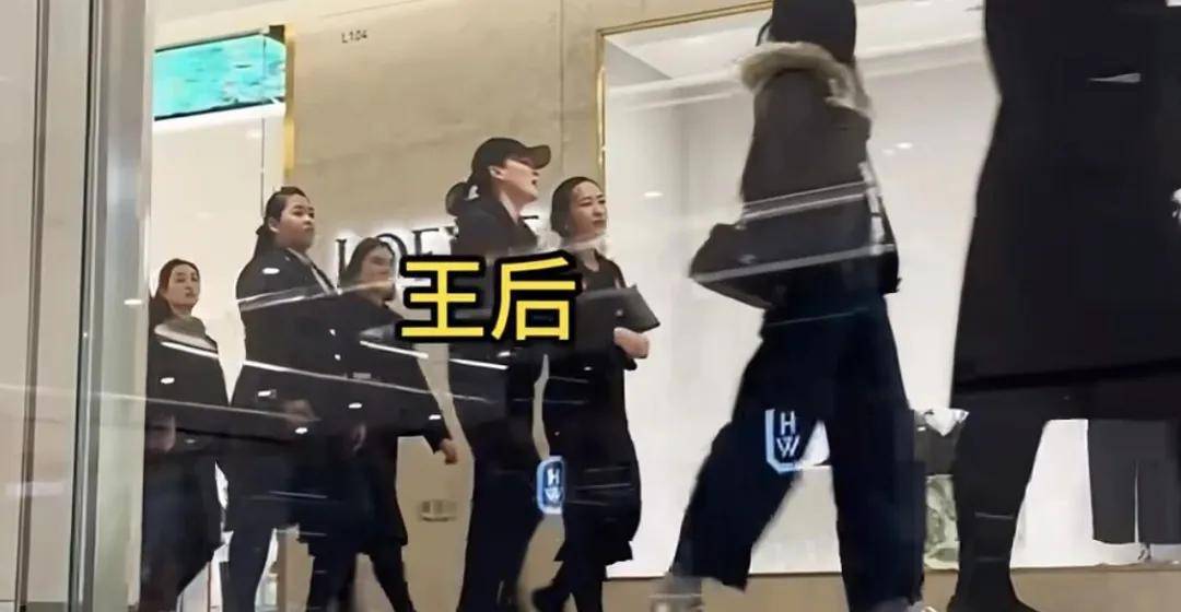 泰国王后访华“穿搭九宫格”出圈<strong></p>
<p>长安汽车股票</strong>，隆重珠宝展现用心诚意