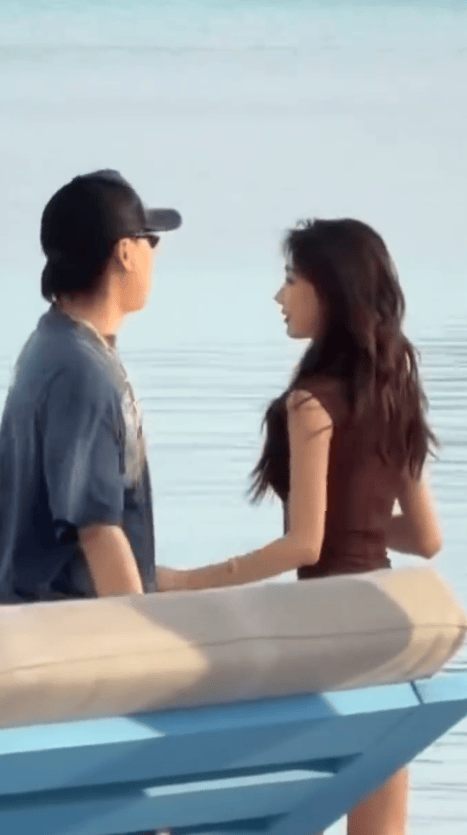 考古|胡彦斌易梦玲恋情曝光！相差16岁横跨歌手网红领域<strong></p>
<p>长安汽车股票</strong>，25年底最让人震惊的情侣出现