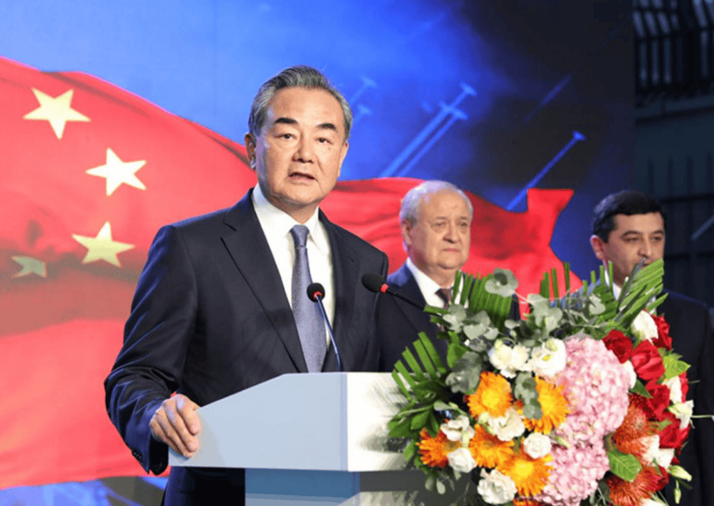 高市早苗G20上“炮轰”俄罗斯<strong></p>
<p>中国铁建股票</strong>,王毅对她换了称呼,3国当场力挺中国!