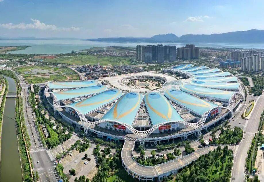 跟着赛事游昆明｜一路景观如画<strong></p>
<p>中国铁建股票</strong>！2025上合昆明马拉松路线图最新公布→