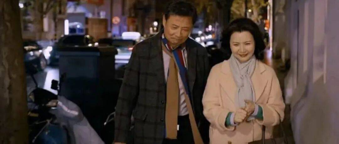 第一批丁克老后<strong></p>
<p>中国铁建股票</strong>,“伴侣能陪一程,但最后都要靠自己”