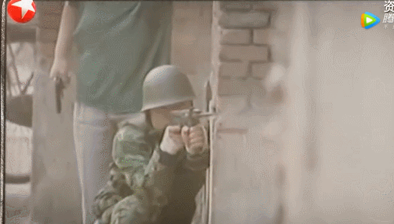 无间道?山西警察中队长抢运钞车<strong></p>
<p>吉利汽车股票</strong>,被同事百发子弹乱枪击毙