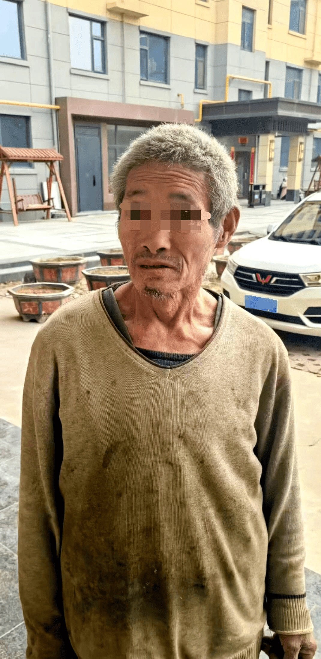 男子一次性收到11年工资38万元<strong></p>
<p>吉利汽车股票</strong>，老板曾辩称“路遇乞讨好心收留，属自愿劳动”