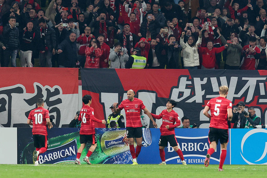 亚冠-费利佩点射防线漏人丢球 成都1-1广岛三箭3轮不胜