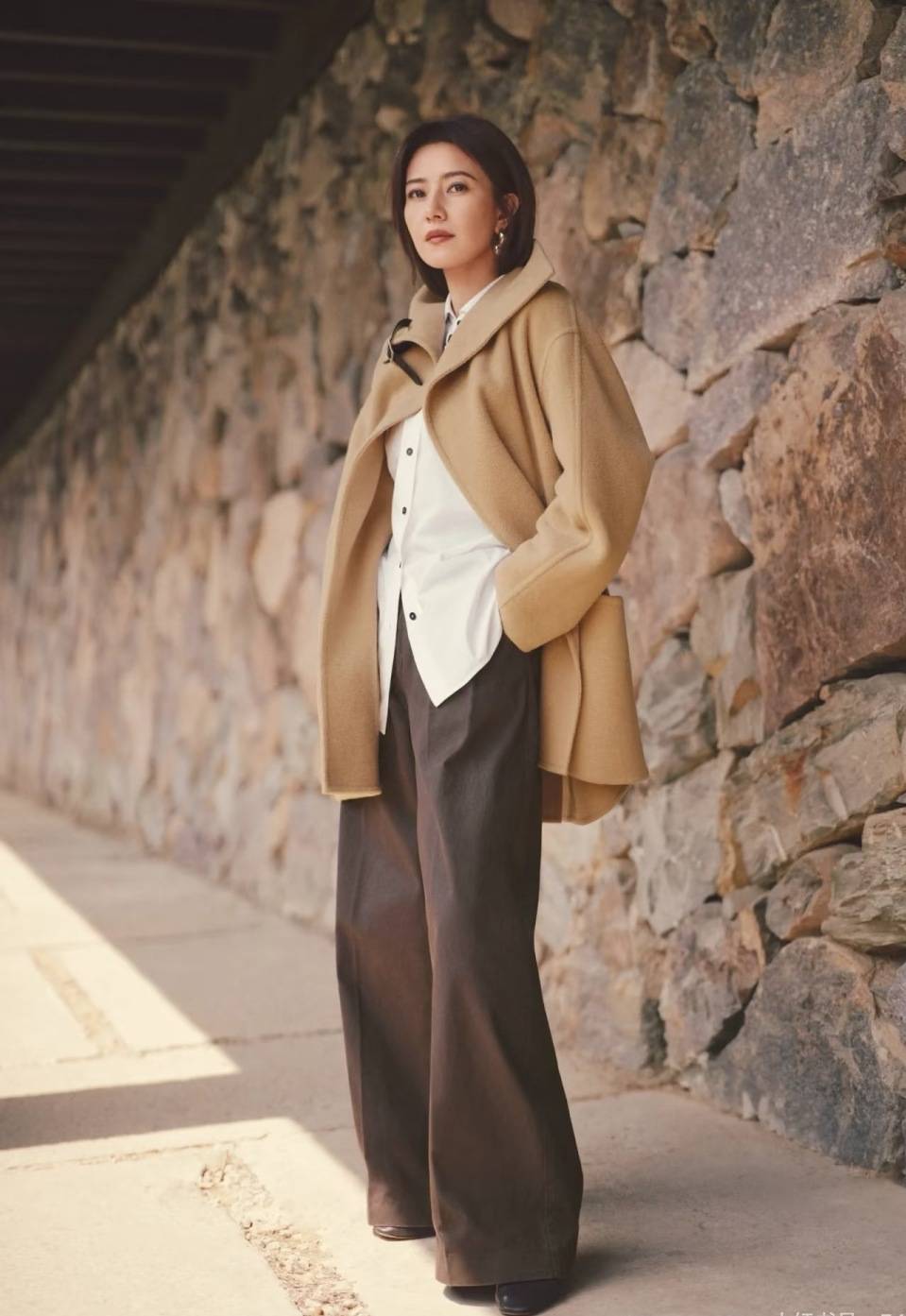 巩俐、梅姨、高圆圆...Power女性冬天少不了一件驼色大衣<strong></p>
<p>东北制药股票</strong>!