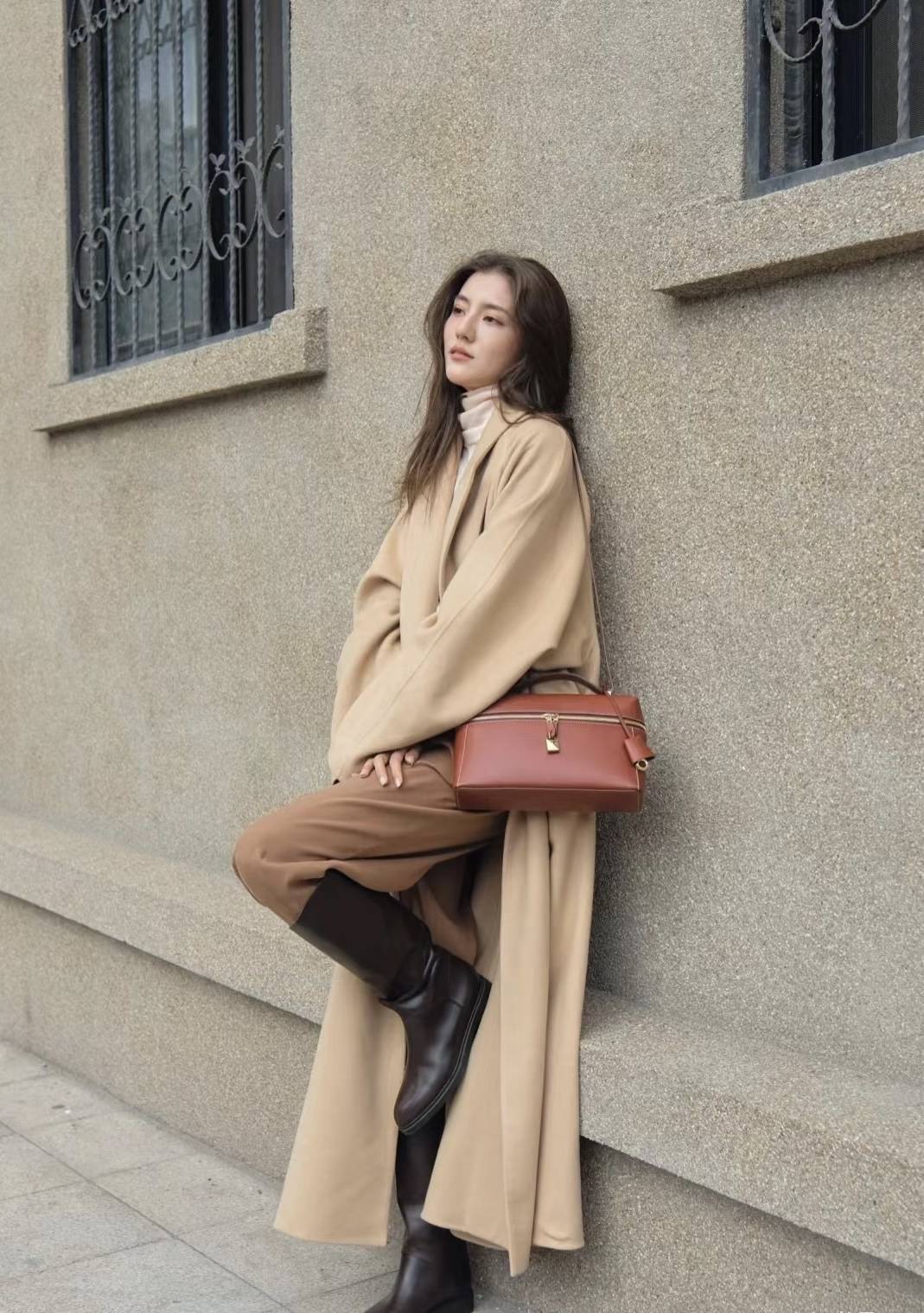 巩俐、梅姨、高圆圆...Power女性冬天少不了一件驼色大衣<strong></p>
<p>东北制药股票</strong>!