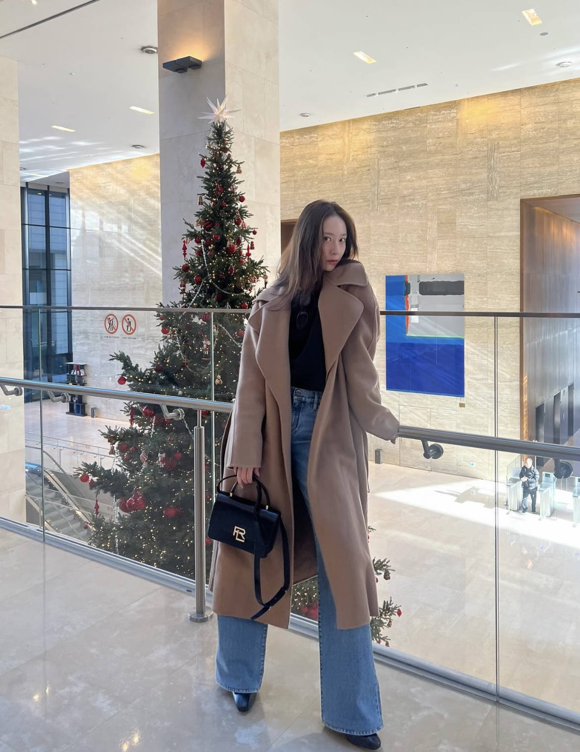 巩俐、梅姨、高圆圆...Power女性冬天少不了一件驼色大衣<strong></p>
<p>东北制药股票</strong>!