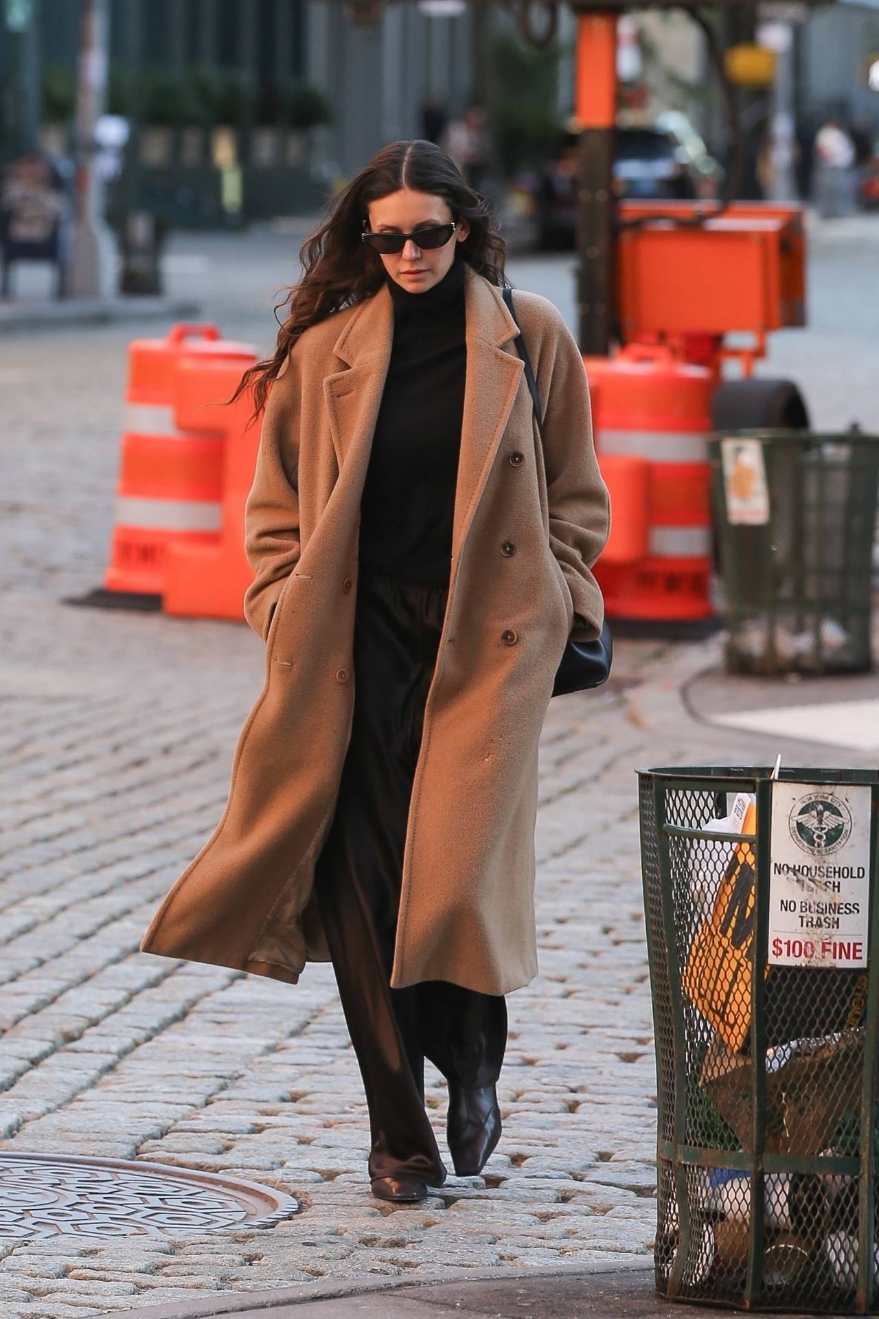 巩俐、梅姨、高圆圆...Power女性冬天少不了一件驼色大衣<strong></p>
<p>东北制药股票</strong>!