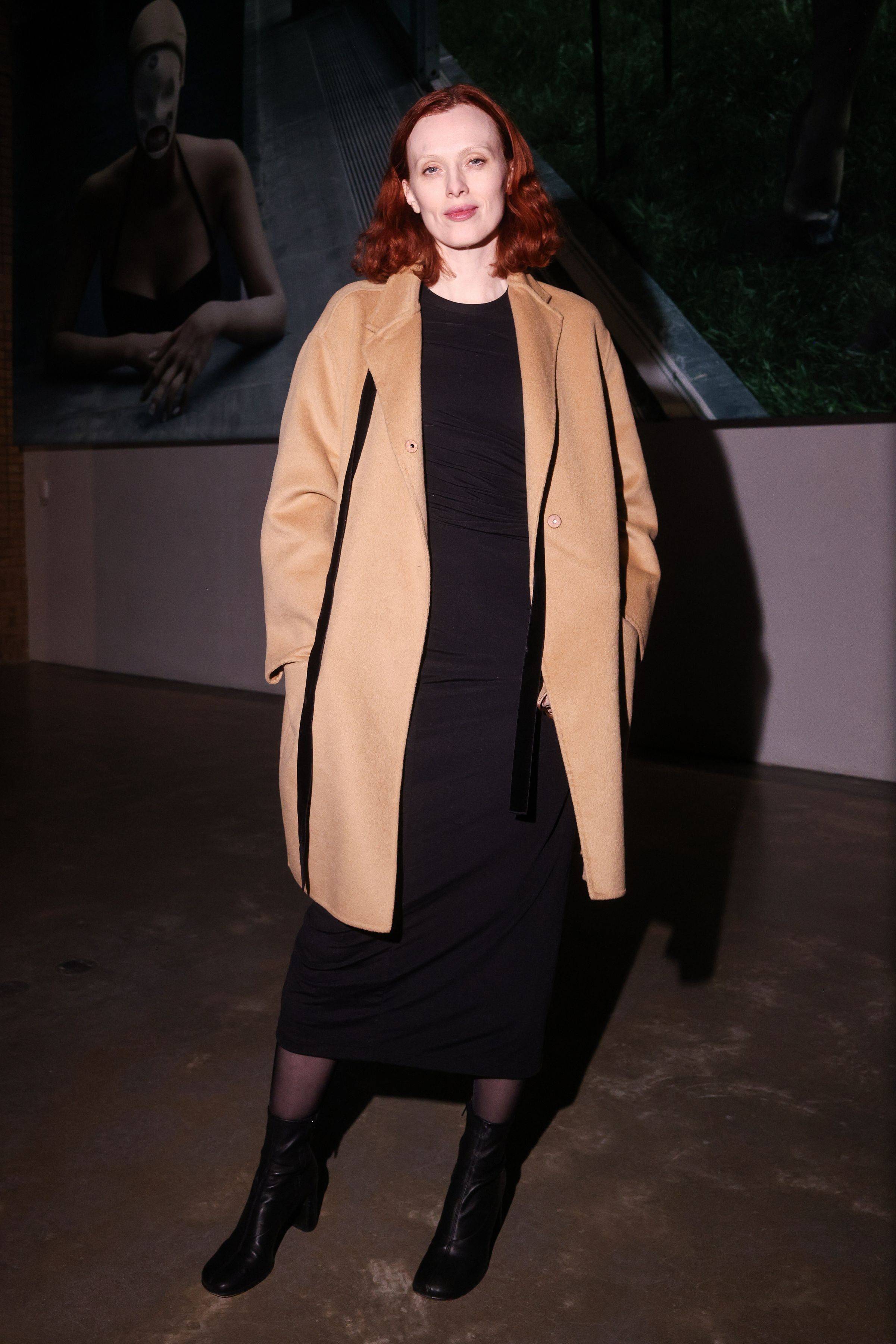 巩俐、梅姨、高圆圆...Power女性冬天少不了一件驼色大衣<strong></p>
<p>东北制药股票</strong>!