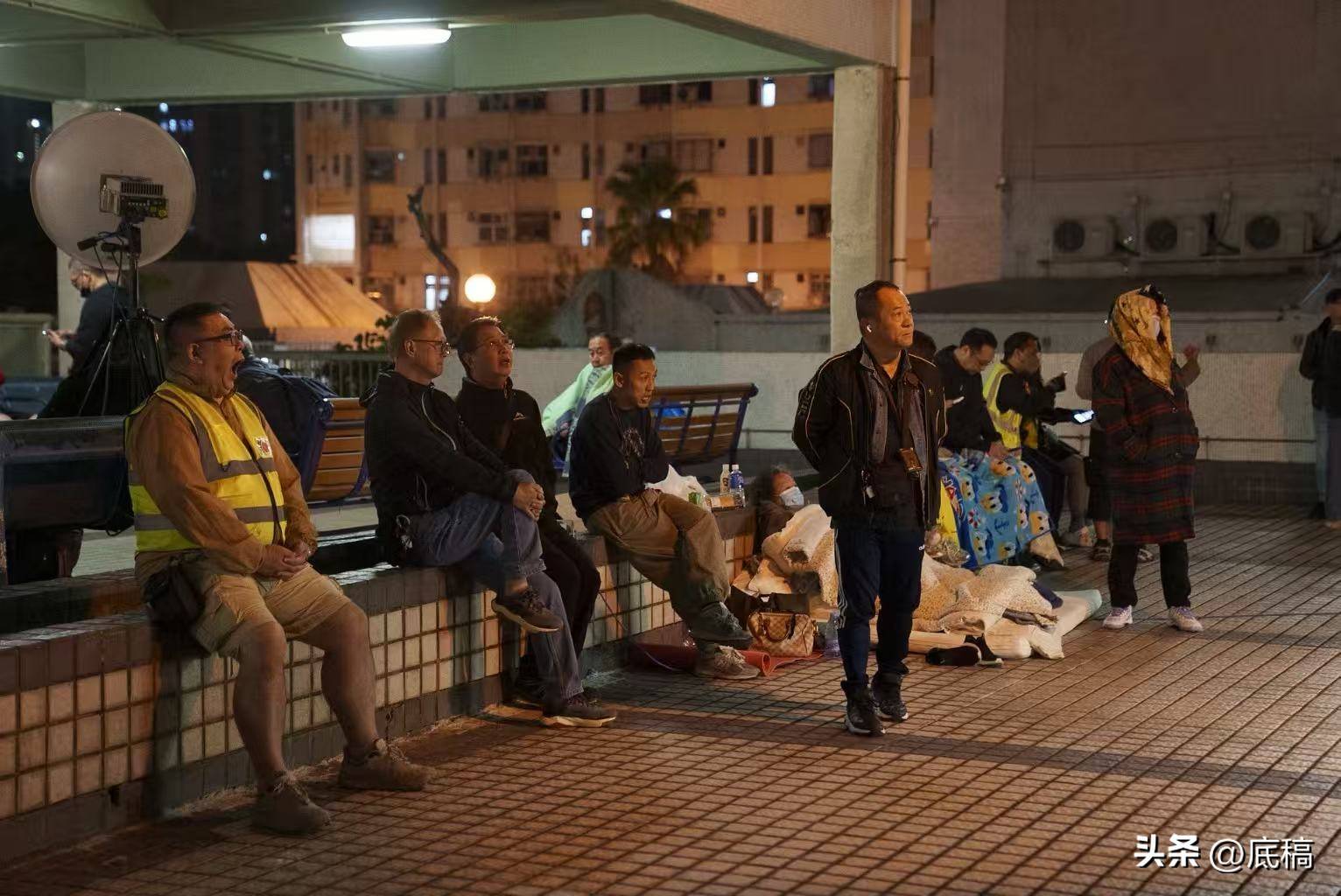 香港宏福苑大火中的一夜：“眼睁睁看着整栋楼被烧”<strong></p>
<p>顺丰股票</strong>，有住户称母亲仍失联