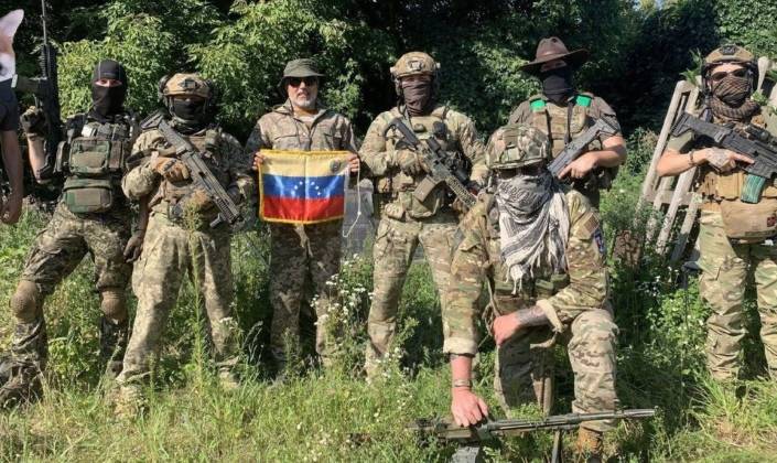 乌克兰败局已定？前线大崩溃<strong></p>
<p>中石化股票</strong>，乌军精锐警告：新兵练两天就上战场