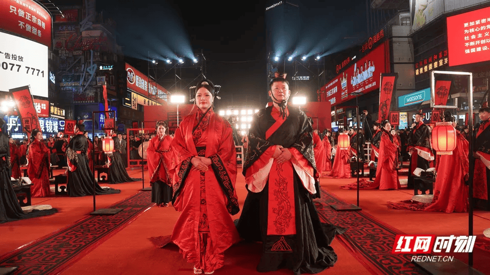 汶川地震被救起的女孩<strong></p>
<p>广晟有色股票</strong>,17年后和救她的军人结婚了