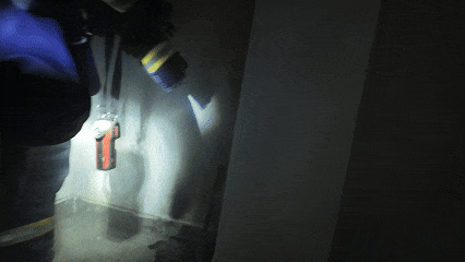 夜晚<strong></p>
<p>广晟有色股票</strong>，办公楼12层突冒火光！一个动作险酿大祸，监控还原真相