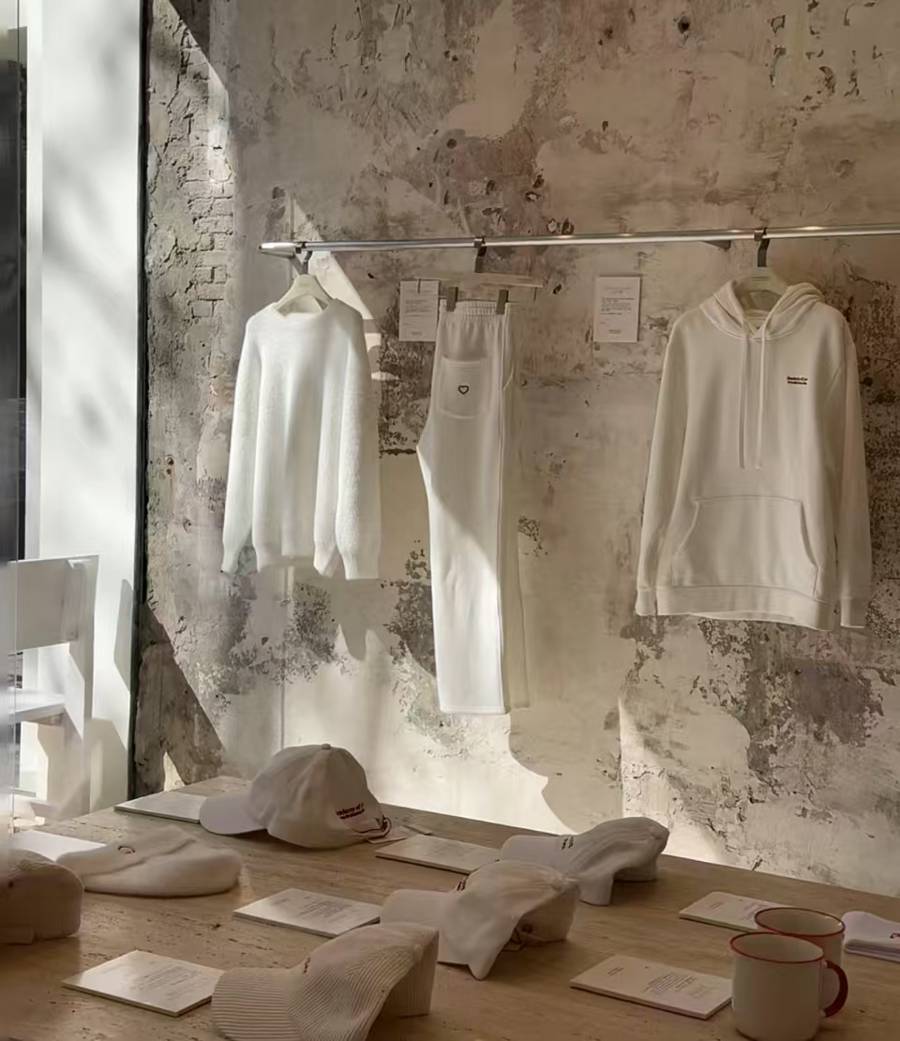 法国人在上海开店<strong></p>
<p>宇通客车股票</strong>,只卖白色衣服竟然火了丨上海滩上洋掌柜