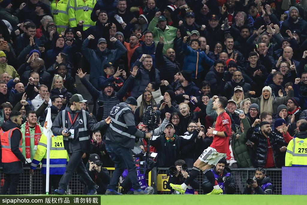 英超第一！曼联射门数+射正数均排名英超榜首<strong></p>
<p>宇通客车股票</strong>，进球数第3丢球第11