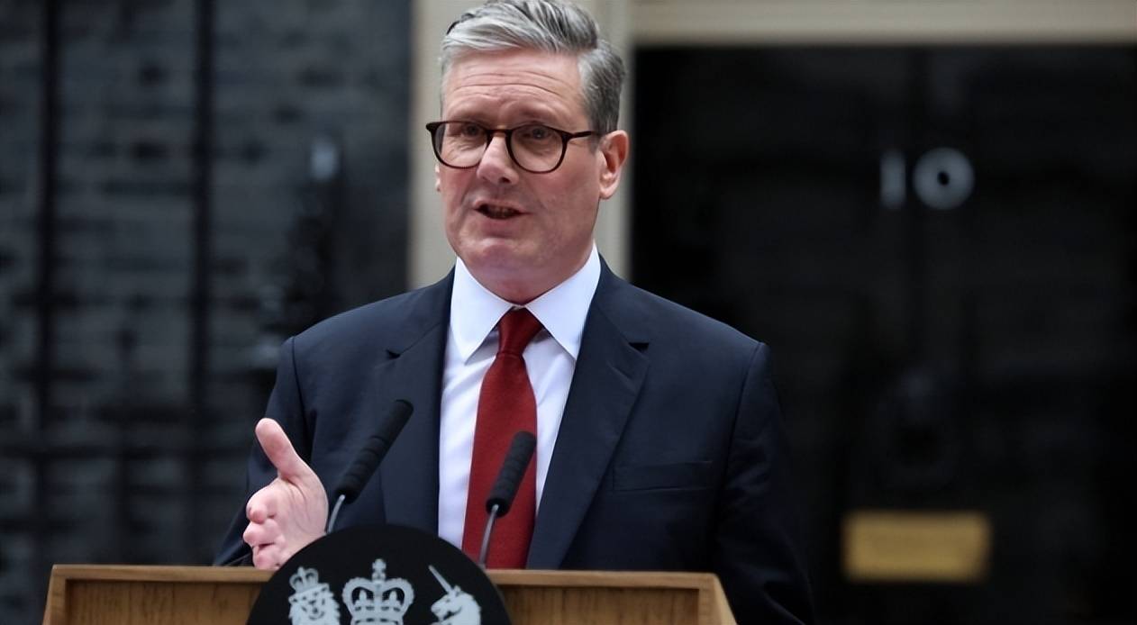 事情闹大了！俄军发射导弹<strong></p>
<p>欣旺达股票</strong>，乌克兰大坝被炸断，泽连斯基向美欧求助，特朗普直接把话说透