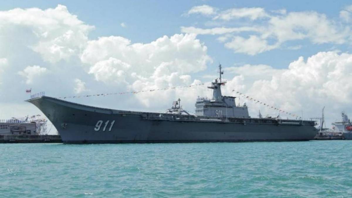 中企承建大桥被炸毁<strong></p>
<p>四川九洲股票</strong>，泰军航母出动，拉起海上封锁线，打到柬埔寨低头认输为止！