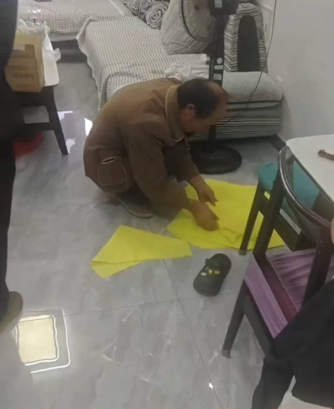 疑因离婚多年的前妻订婚<strong></p>
<p>浦发银行股票</strong>,临沂一男子上门将其杀害,死者家属:检方已提起公诉