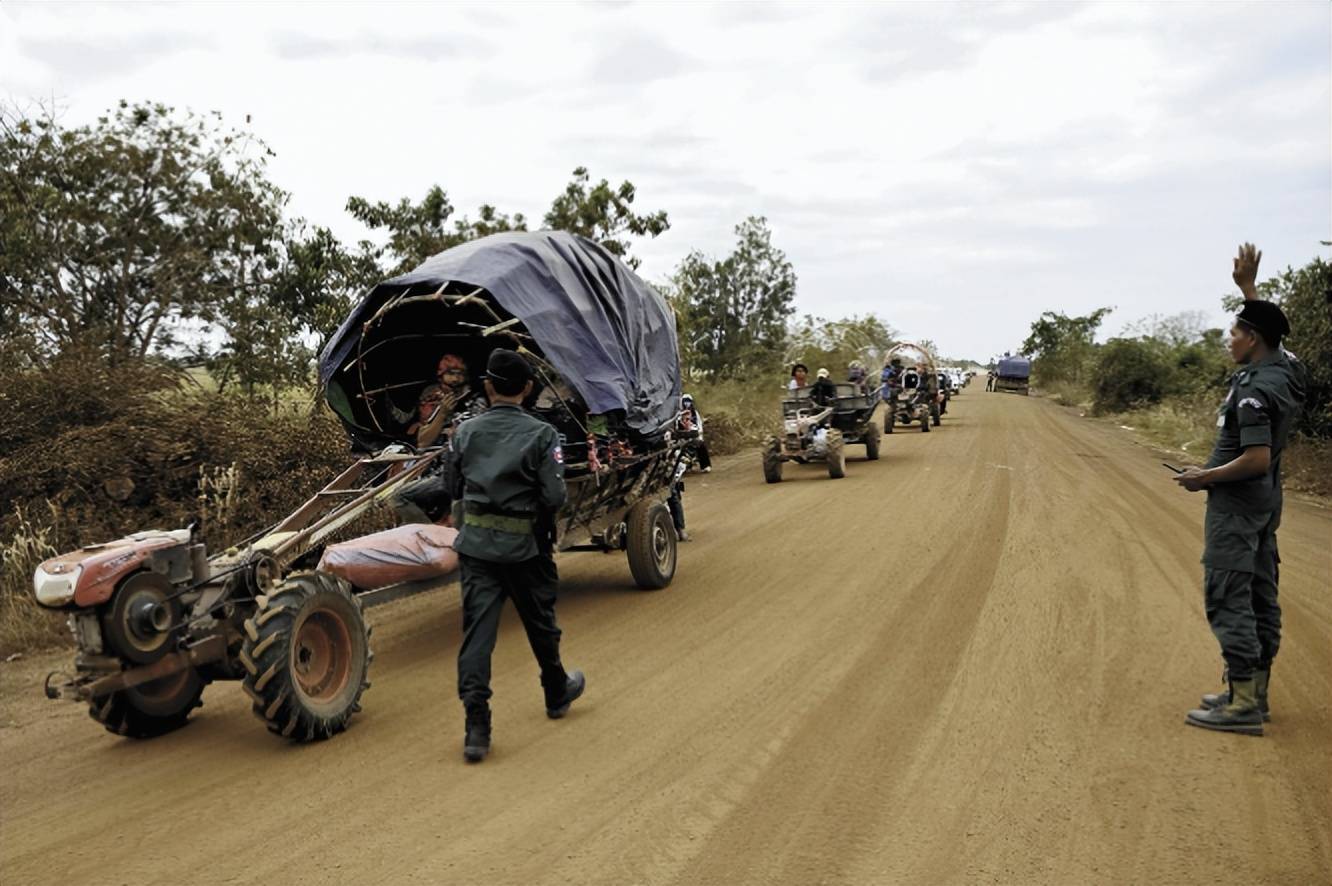 泰柬交火8天<strong></p>
<p>浦发银行股票</strong>,泰军重创柬埔寨,洪森父子开始求和,释放信息量大