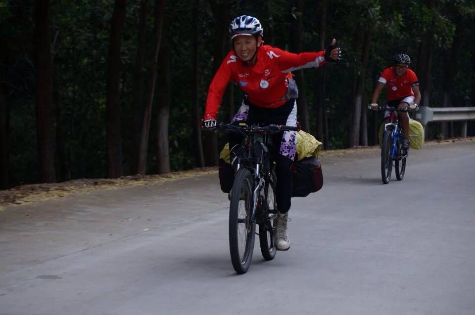 71岁奶奶获健美比赛冠军：被儿媳夸偶像<strong></p>
<p>青岛啤酒股票</strong>，无视“老了就在家等死”的言论