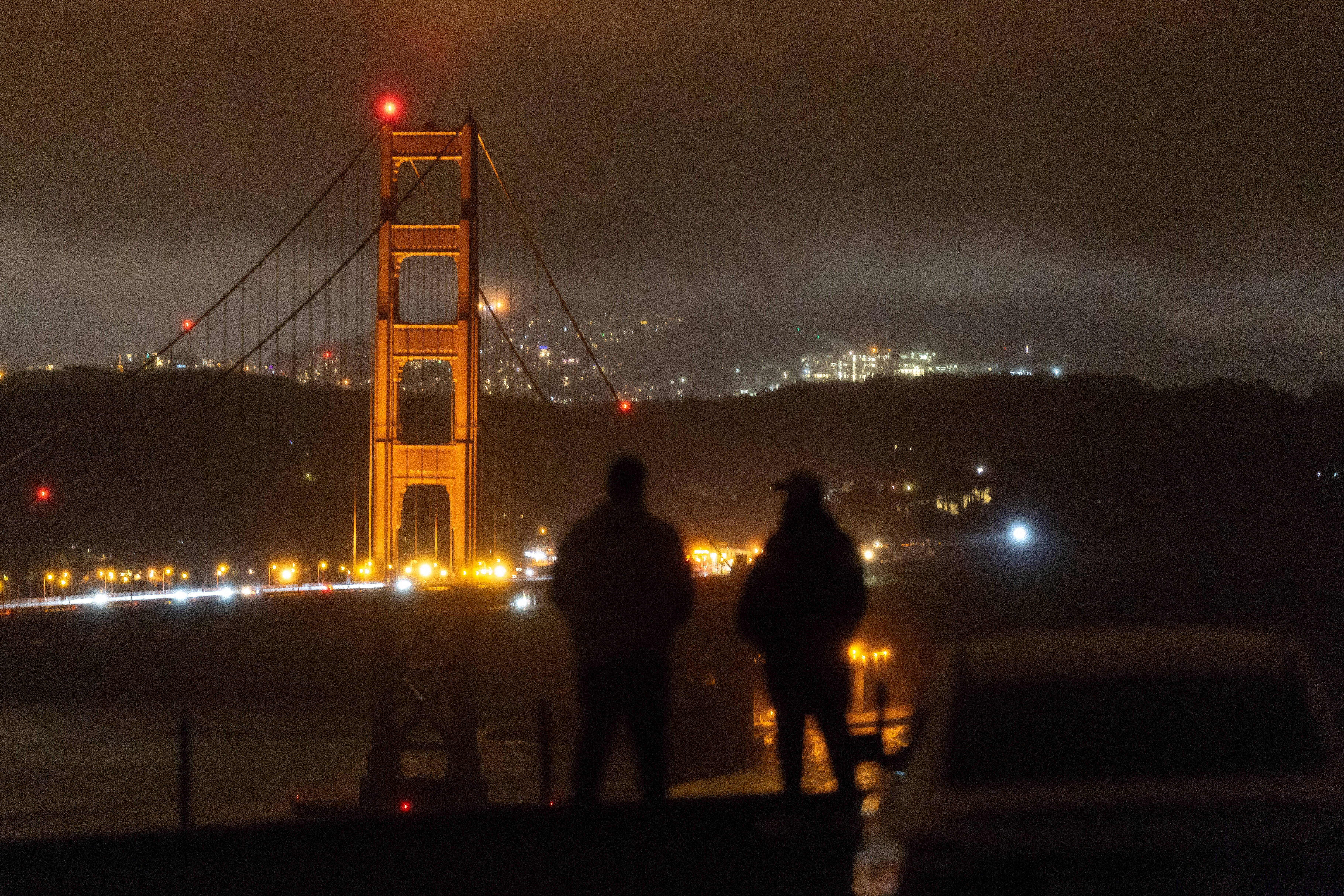 （外代一线）美国旧金山市仍有用户未恢复供电