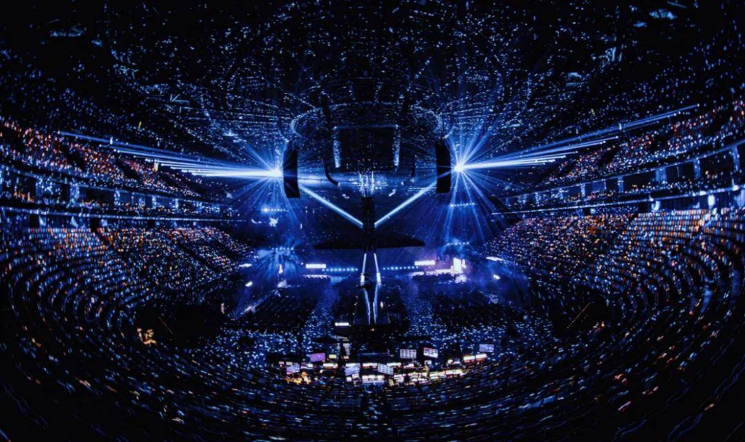 赵露思戴独一无二高珠<strong></p>
<p>金力永磁股票</strong>，周也女战神……明星们的“海口团建”造型也太美了