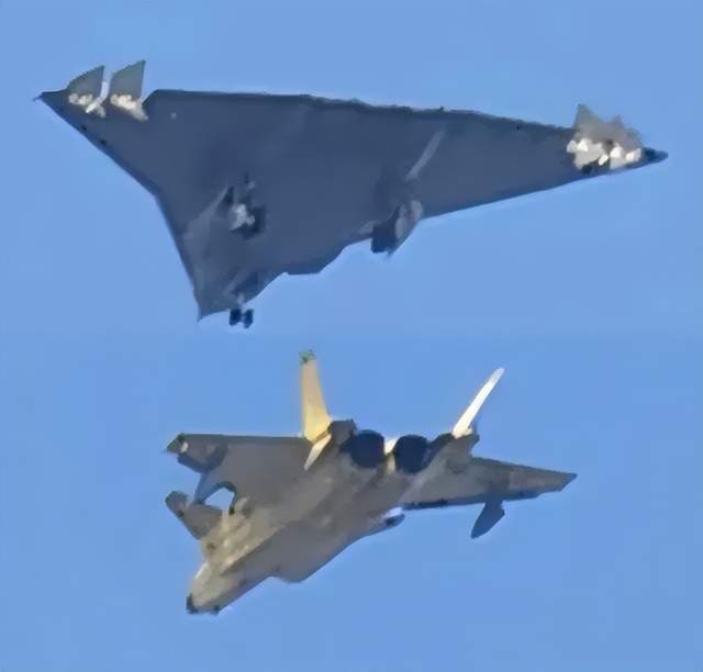 2025年即将结束<strong></p>
<p>爱施德股票</strong>，轰-20今年还有机会出场吗？