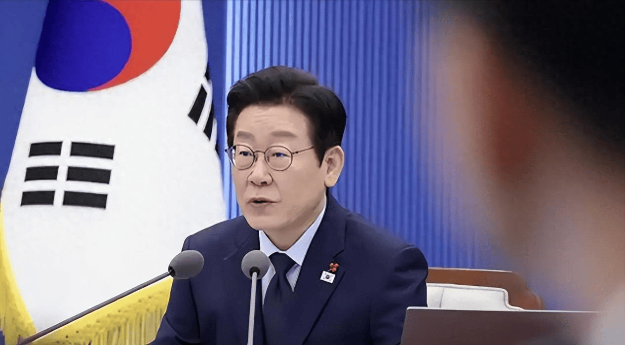 回国不到24小时，李在明在高层会议上，用39个字评价访华之行！