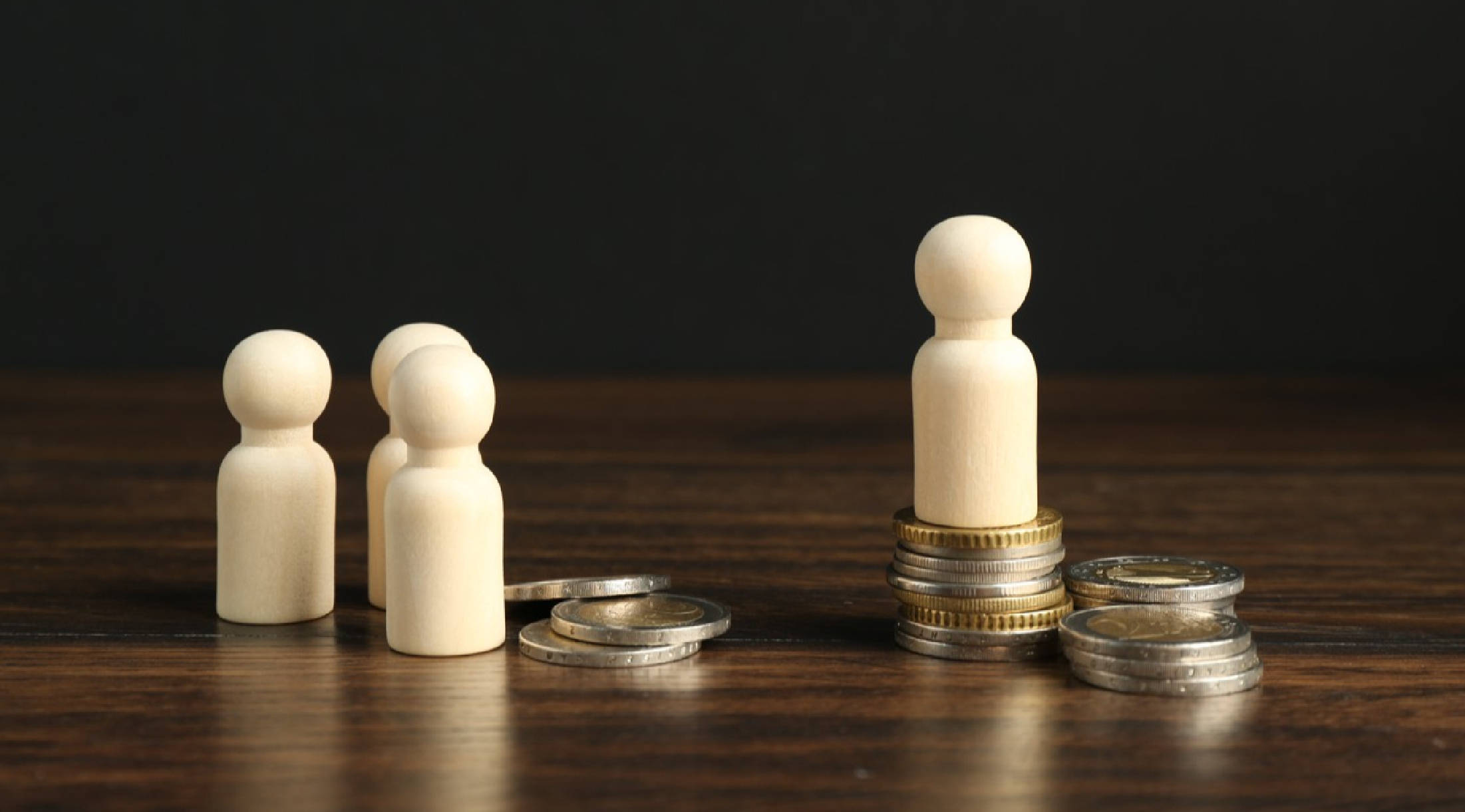 “领导30万、员工1万”，质疑年终奖分配不公，申万期货一员工被停职