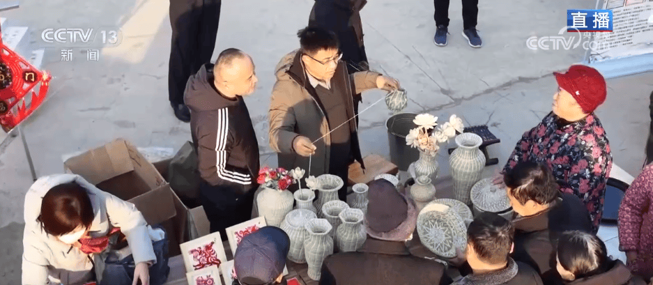 人气旺、消费火<strong></p>
<p>中天科技股票</strong>，热气腾腾！各地市场活跃繁荣 “年经济”释放“新”热度