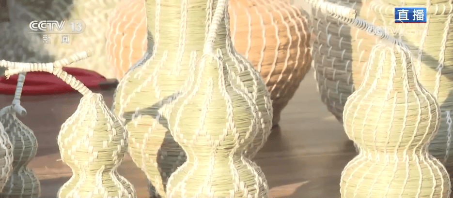 人气旺、消费火<strong></p>
<p>中天科技股票</strong>，热气腾腾！各地市场活跃繁荣 “年经济”释放“新”热度