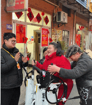 百万债务还清了！夫妻俩在杭州开饭店<strong></p>
<p>双林股份股票</strong>，8年来第一次回老家过年，临行宴请老顾客