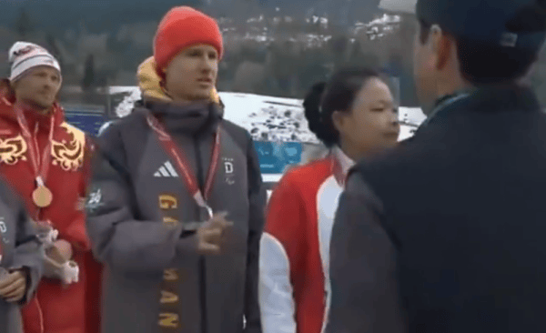 “身体和精神双重失败者”，德国选手拒绝与中俄选手合影