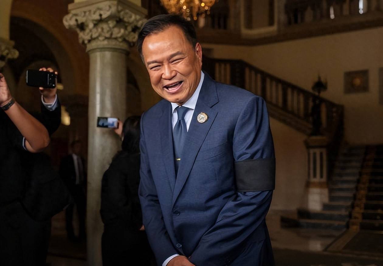 泰国选出最亲华总理<strong></p>
<p>万科股票</strong>，自称是中国人后代，20年来首位连任成功，中方送上祝贺！